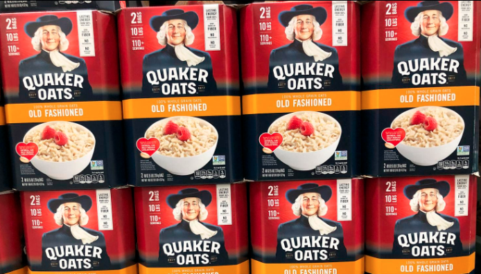 Quaker Oats oatmeal boxes at a retailer